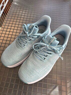 Orthofeet Nira Women's Blue Hand's Free Step In Athletic Shoe 8 Wide